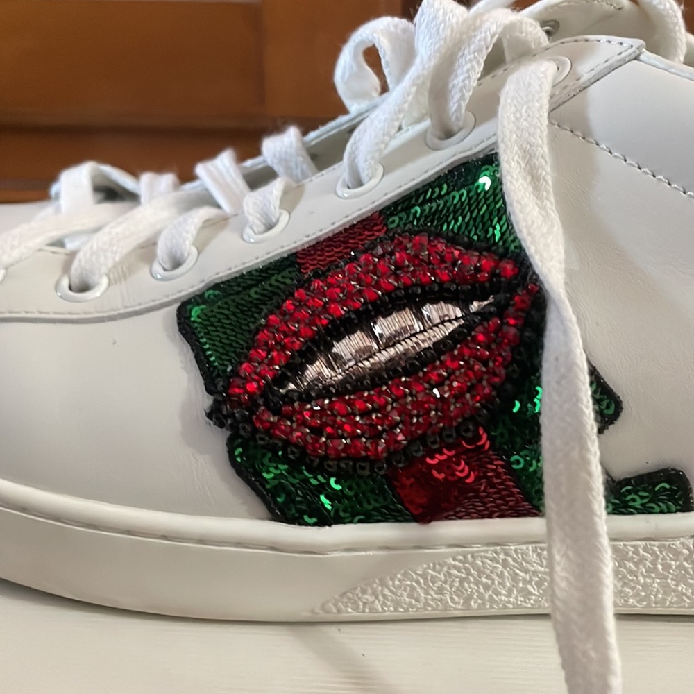 Gucci Sneakers - Picture 2 of 5